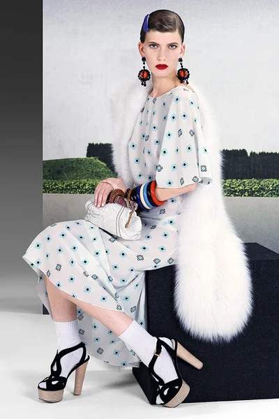 Look 13
